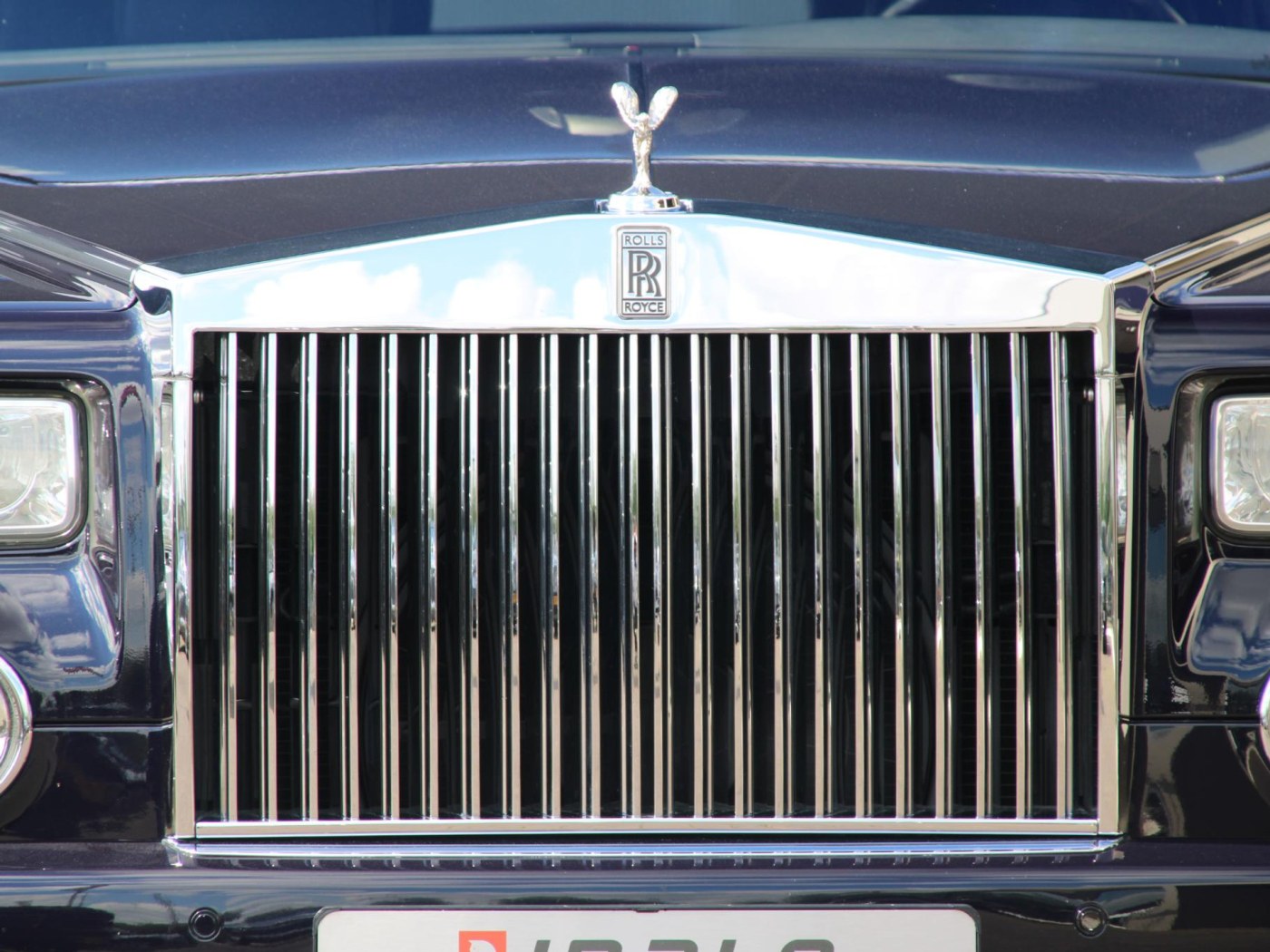 Rolls-Royce Phantom VII 6.75 EWB — foto 51 van 102
