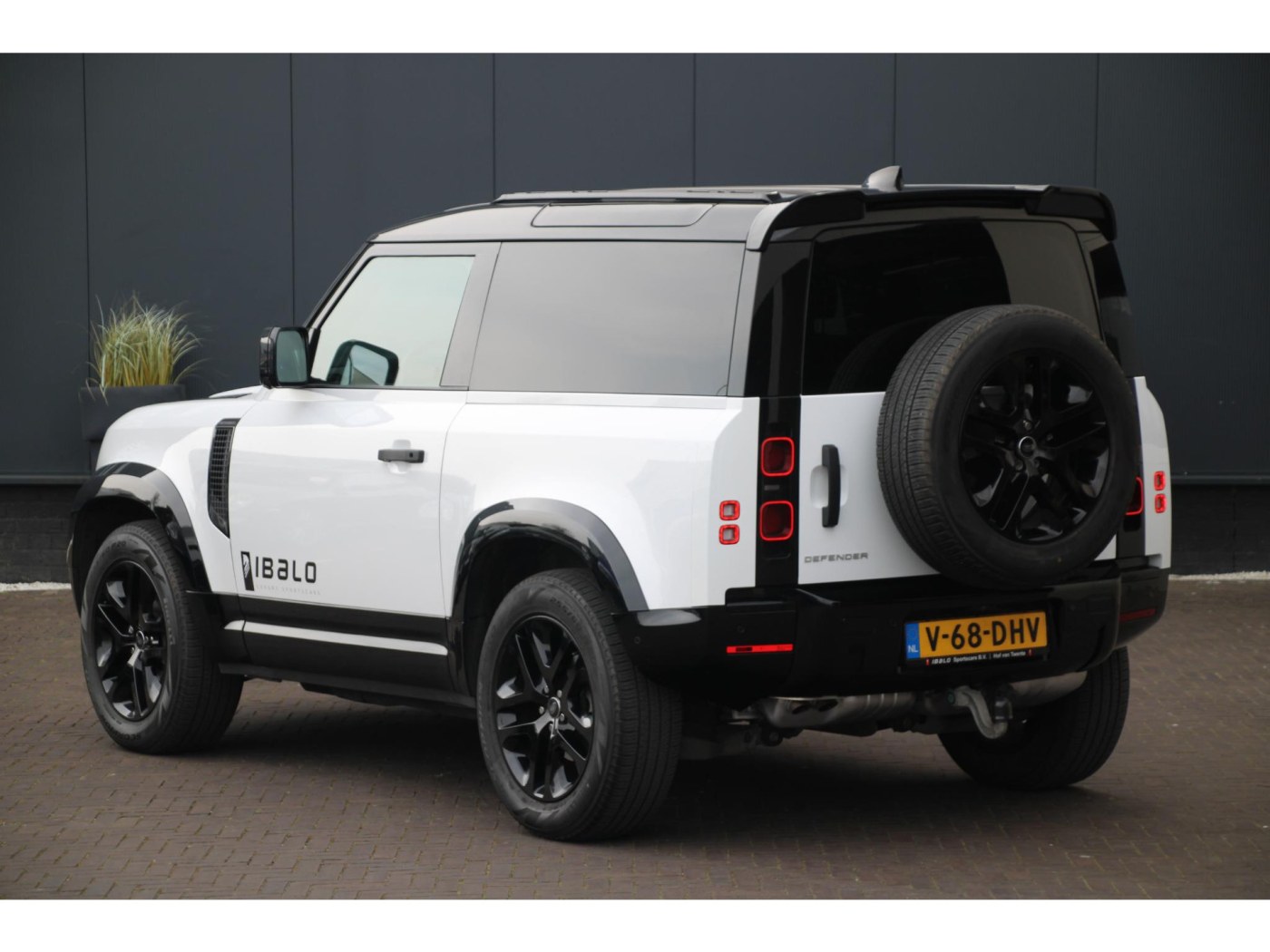 Land Rover Defender 90 D250 | Grijs Kenteken | BPM Vrij | — foto 8 van 13