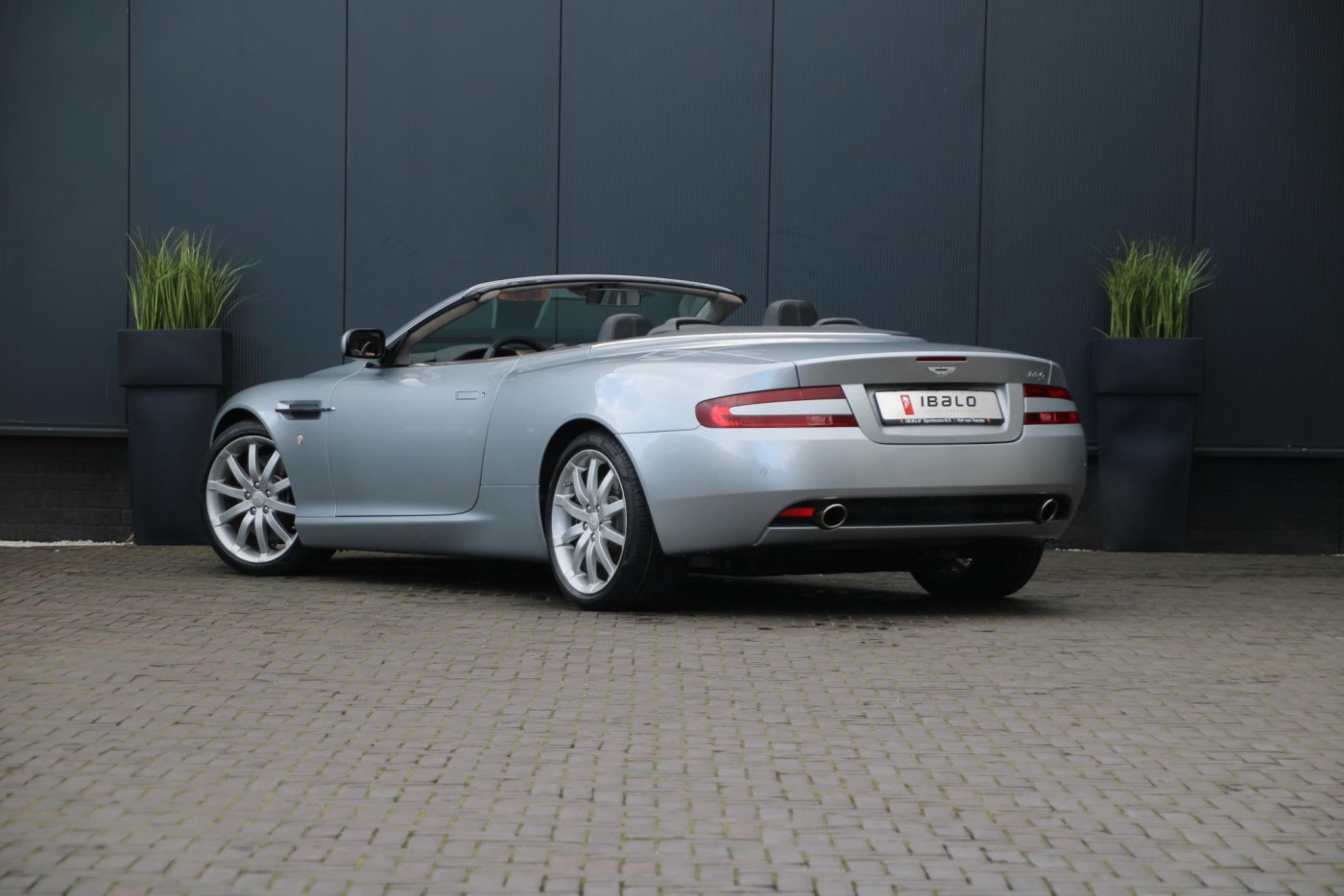 Aston Martin DB9 Volante 5.9 V12 Touchtronic — foto 9 van 33