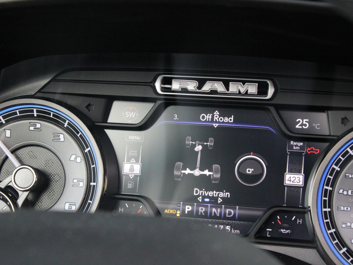 Dodge Ram 1500 5.7 V8 Crew Cab Limited Night Edition — foto 60 van 78