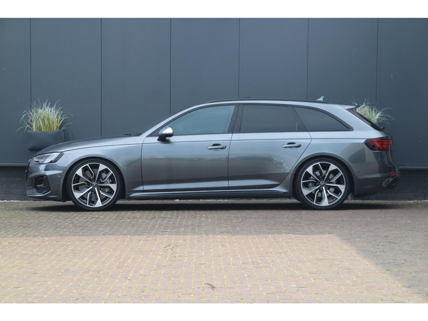 Audi RS4 Avant 2.9 TFSI quattro — foto 17 van 67