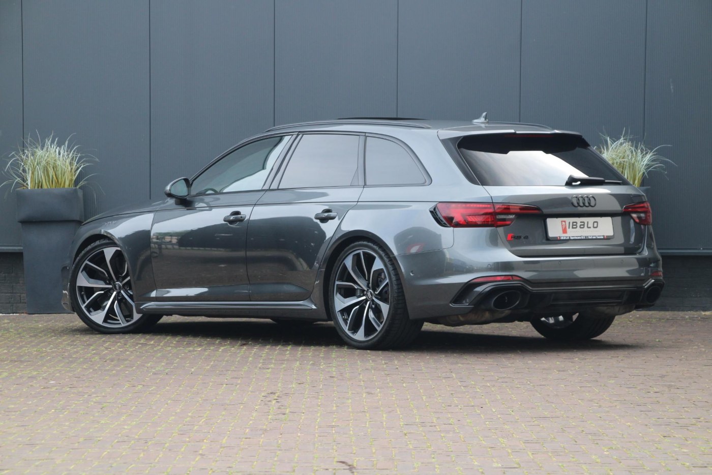 Audi RS4 Avant 2.9 TFSI quattro — foto 16 van 67