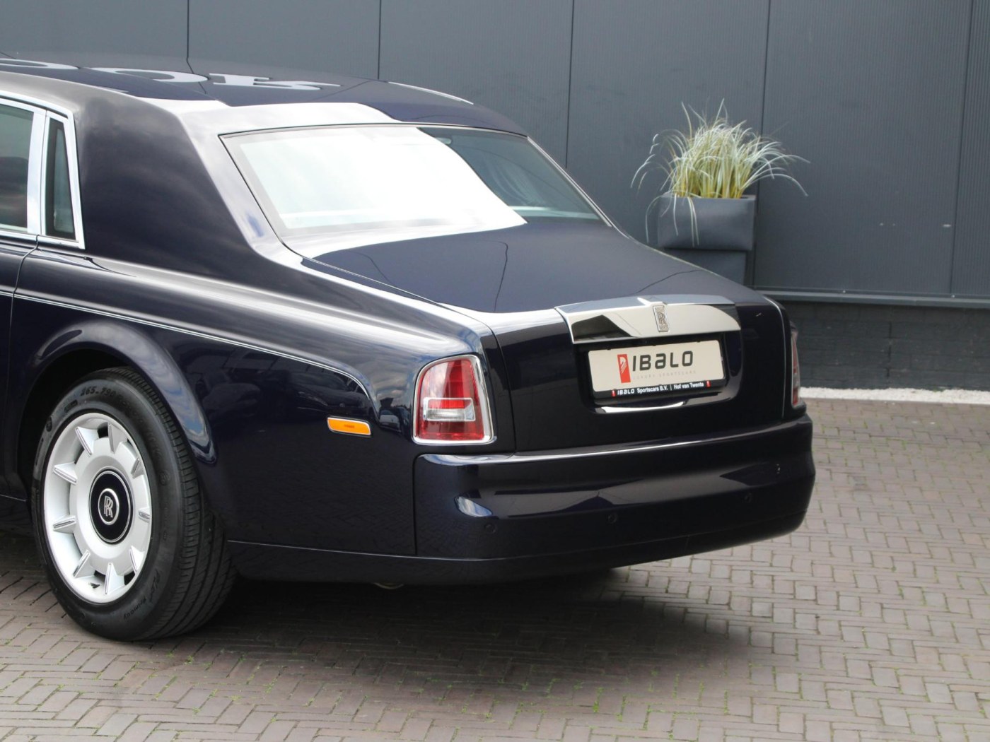 Rolls-Royce Phantom VII 6.75 EWB — foto 65 van 102