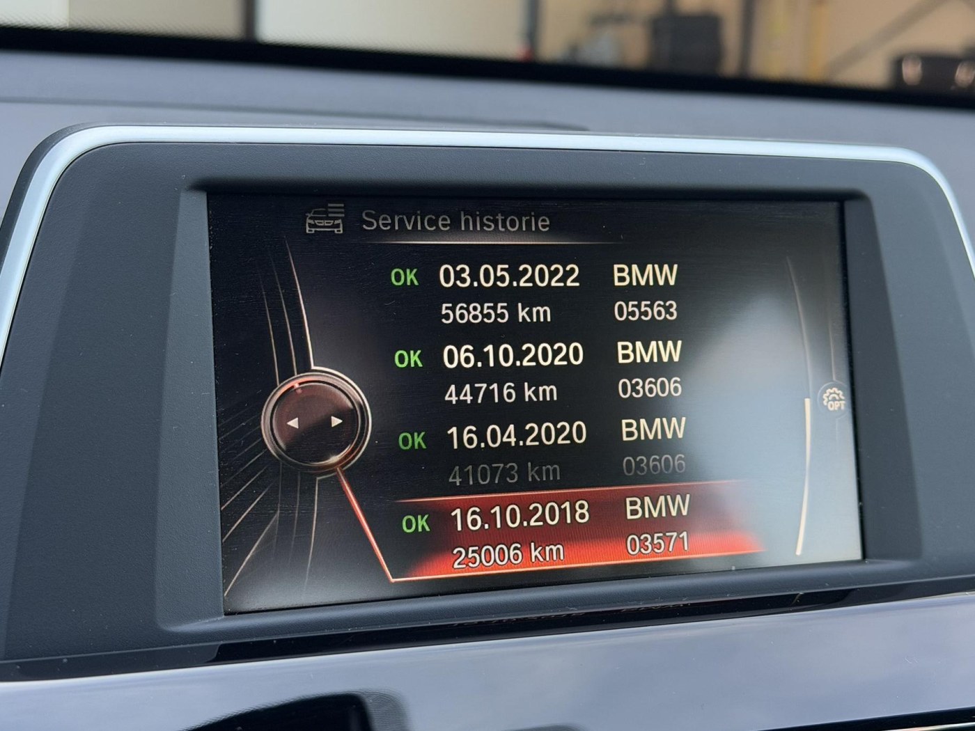 BMW X1 sDrive20i SportLine — foto 25 van 43