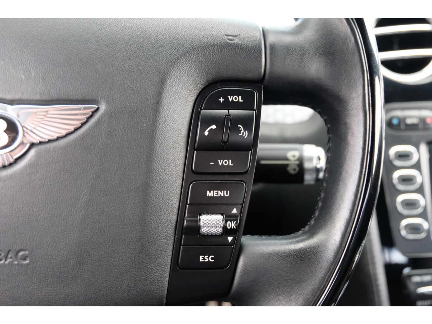 Bentley Continental Flying Spur W12 560pk — foto 30 van 44