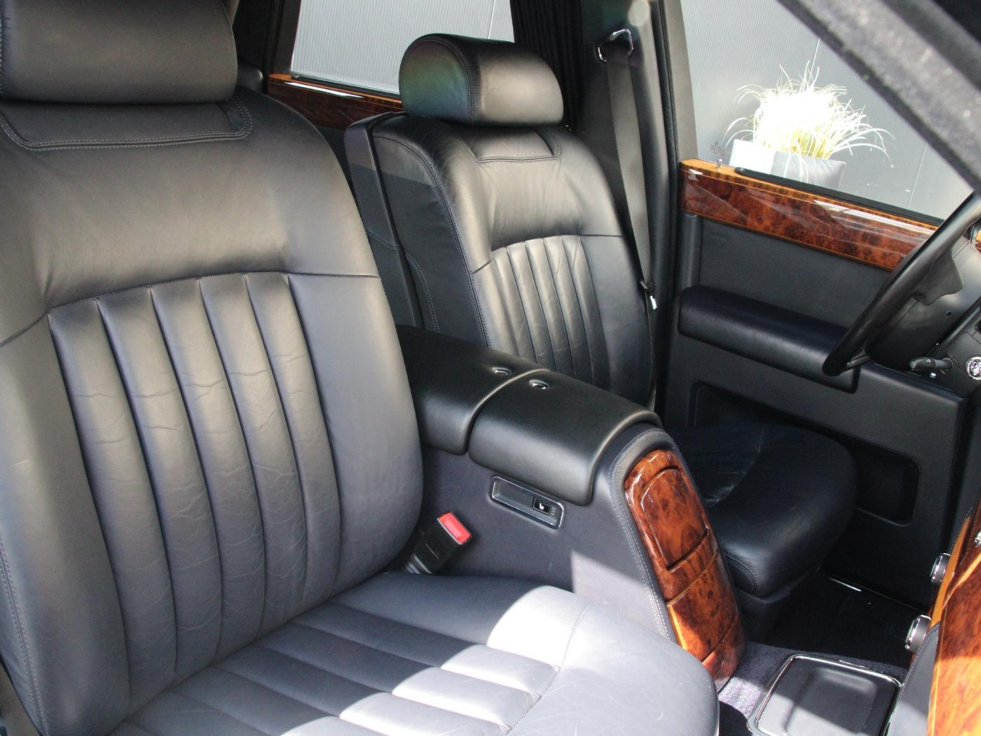 Rolls-Royce Phantom VII 6.75 EWB — foto 12 van 102