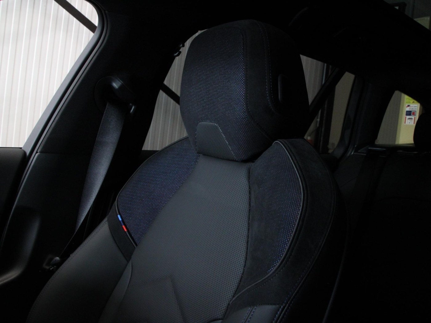 BMW 5-serie Touring 550e xDrive — foto 29 van 53