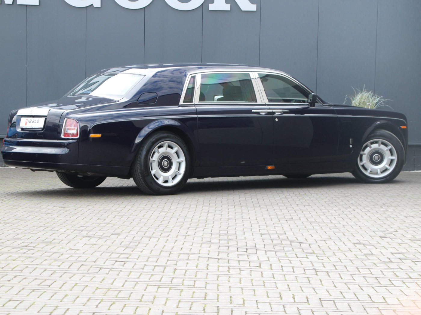 Rolls-Royce Phantom VII 6.75 EWB — foto 97 van 102