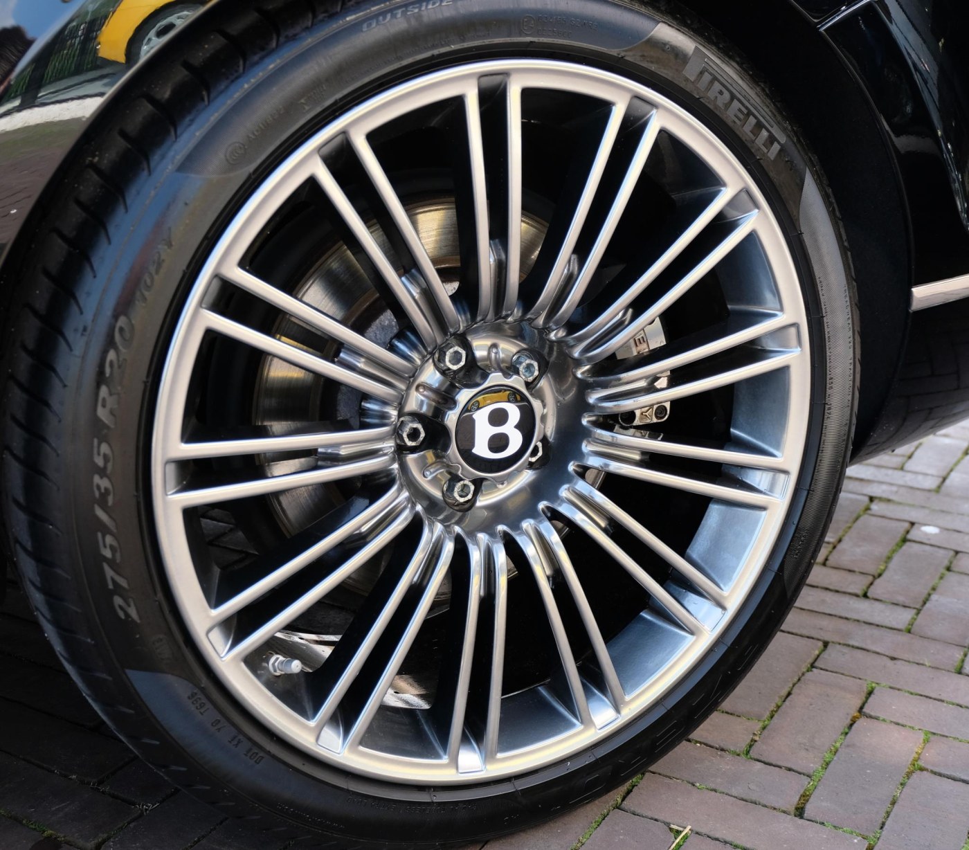 Bentley Continental Flying Spur W12 560pk — foto 34 van 44