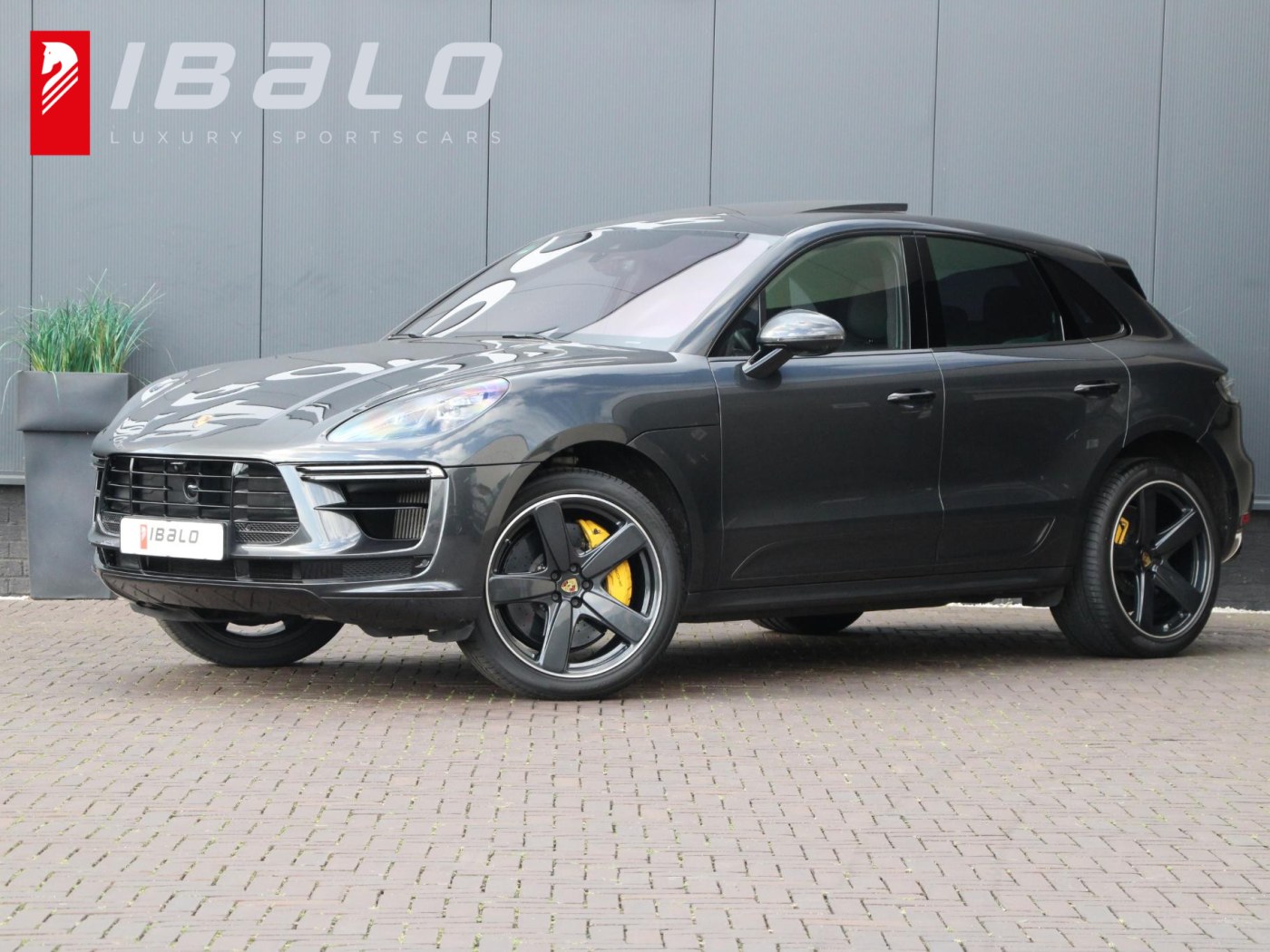 Porsche Macan 2.9 Turbo — foto 1 van 73