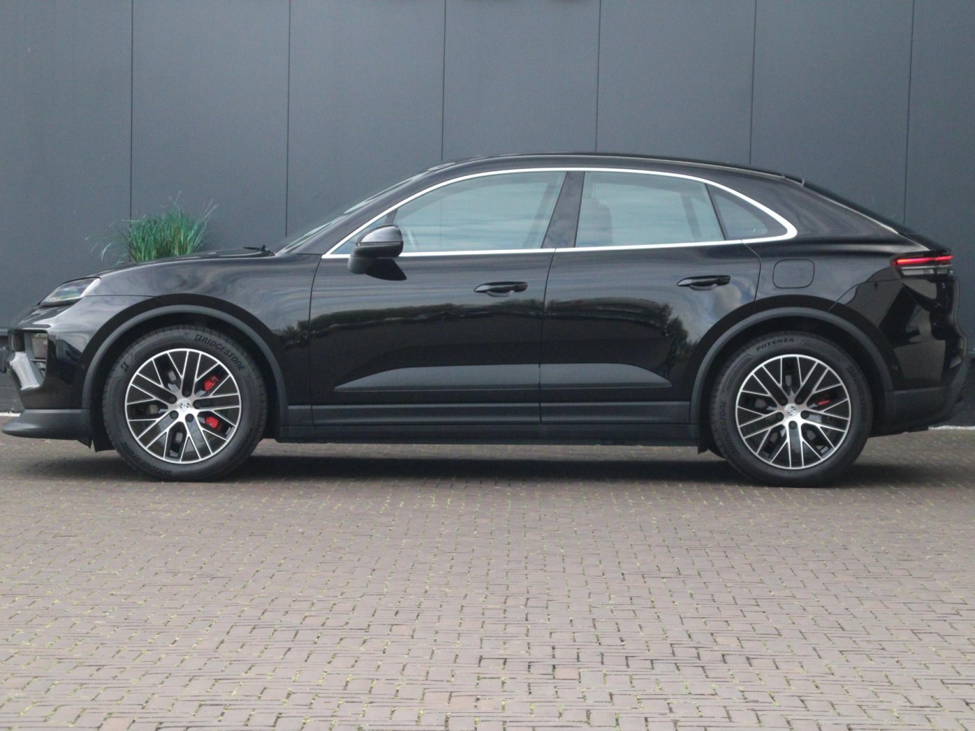 Porsche Macan 4 S 100 kWh — foto 15 van 50