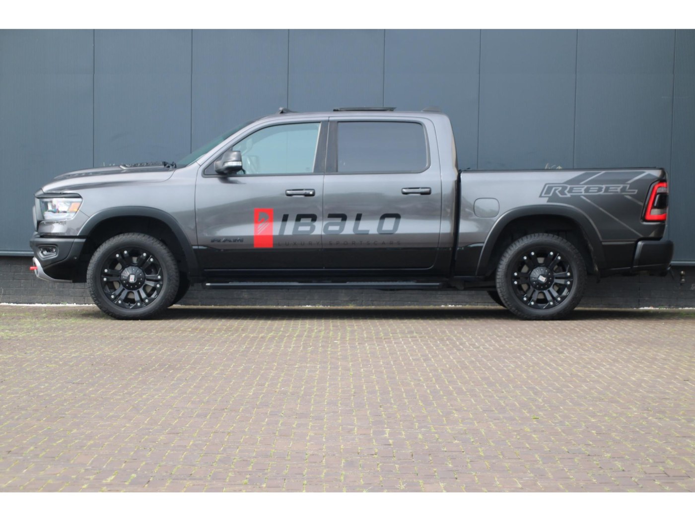 Dodge RAM 1500 REBEL | LPG 200L | 3.500kg trekhaak | 12 inch Uconnect | — foto 6 van 52