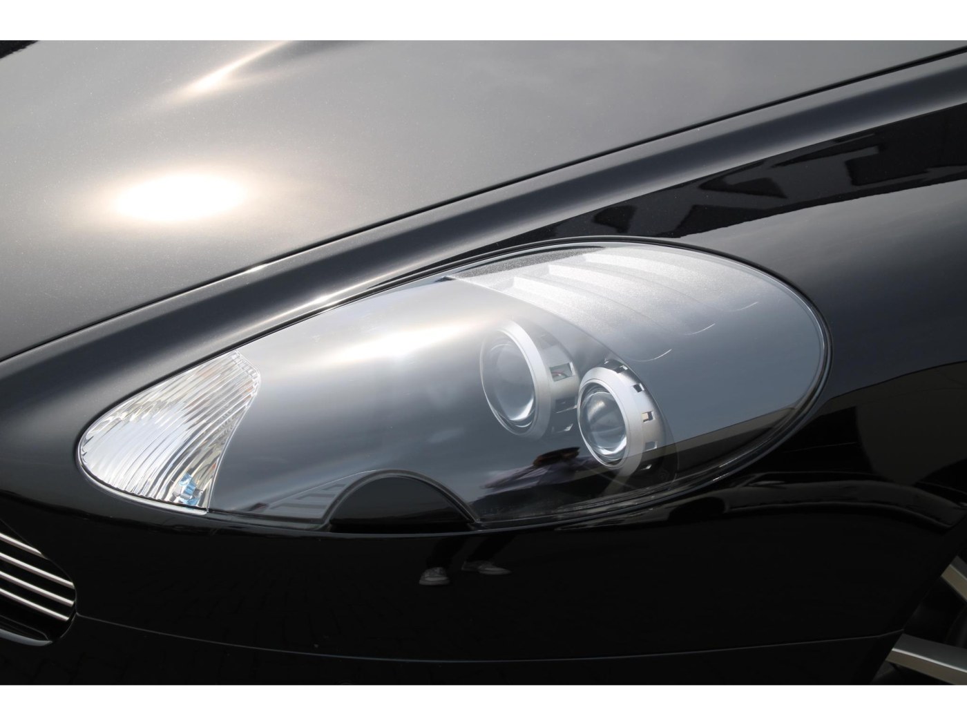Aston Martin DB9 V12 Touchtronic — foto 13 van 39