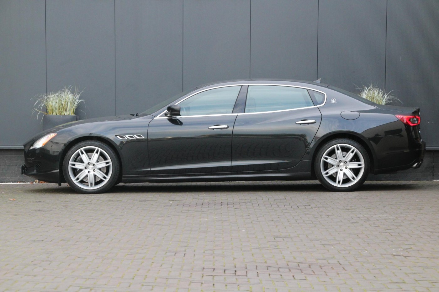 Maserati Quattroporte 3.8 V8 GTS — foto 34 van 48
