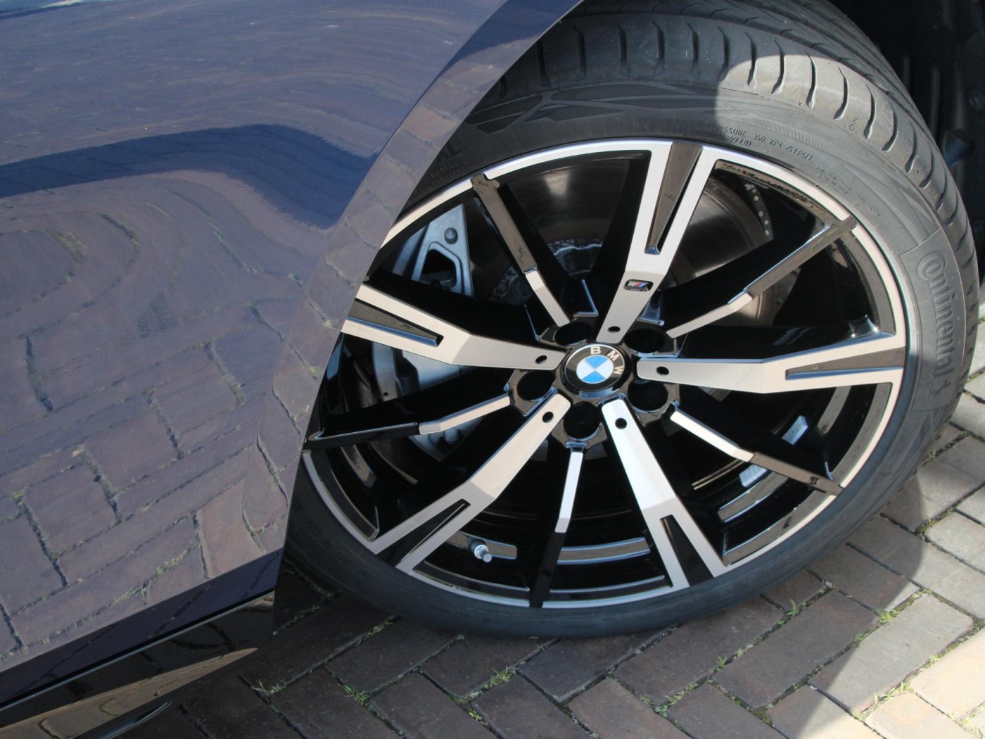 BMW 5-serie Touring 550e xDrive — foto 15 van 53