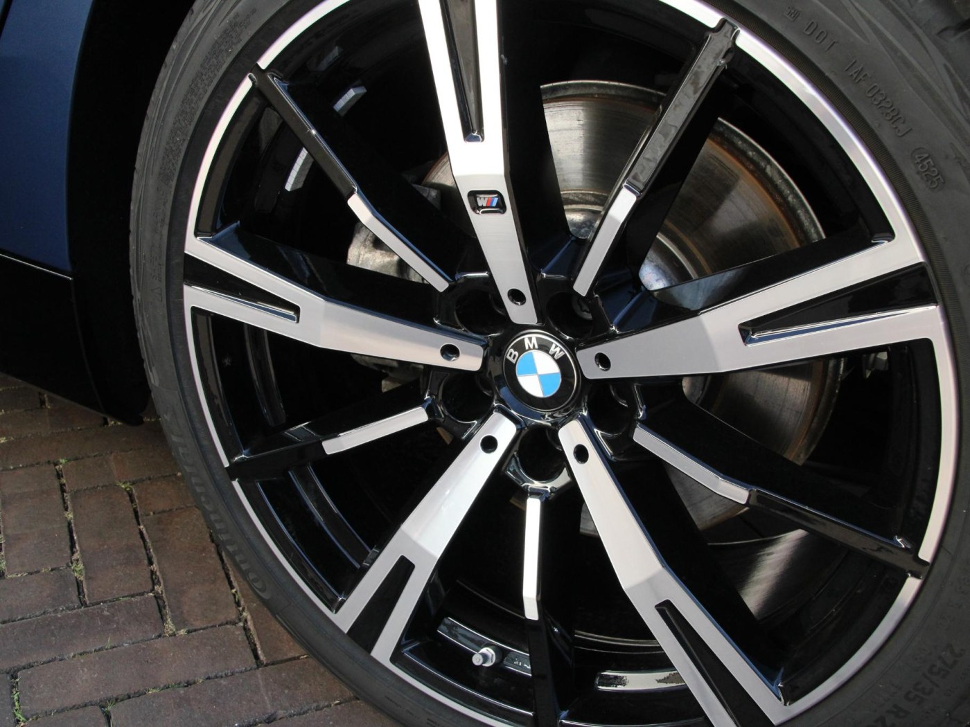 BMW 5-serie Touring 550e xDrive — foto 14 van 53