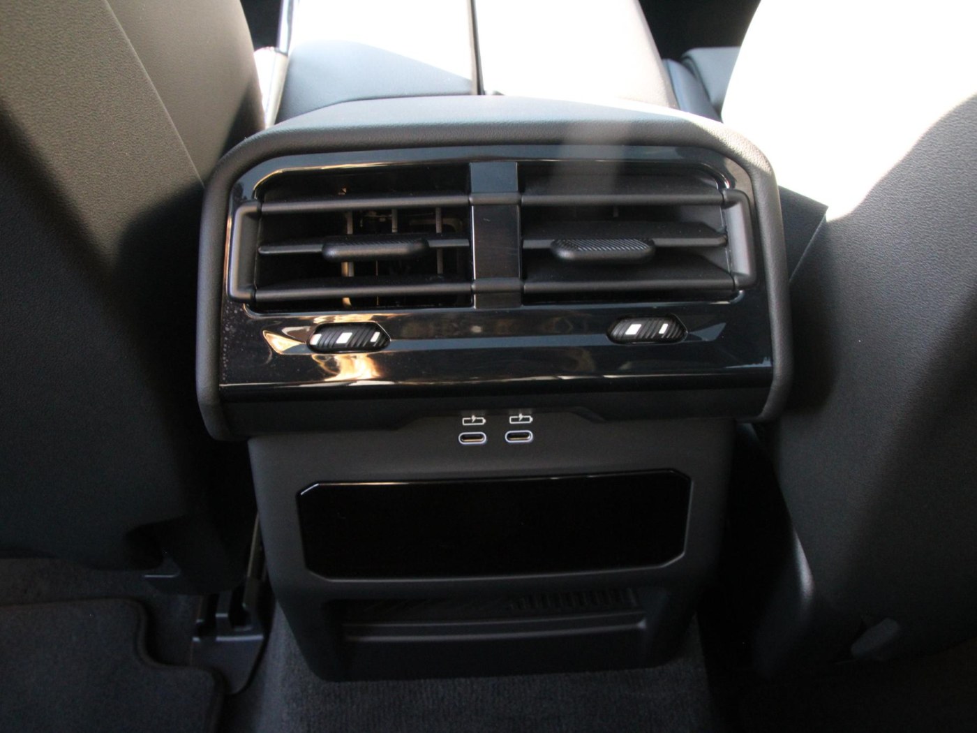 BMW 5-serie Touring 550e xDrive — foto 43 van 53