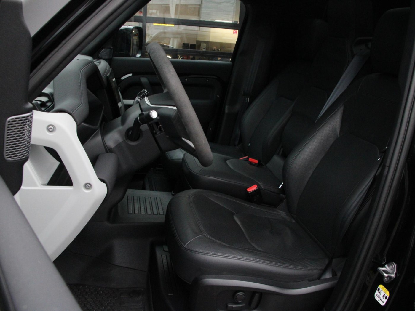 Land Rover Defender 3.0 D250 110 MHEV X-Dynamic HSE — foto 3 van 38