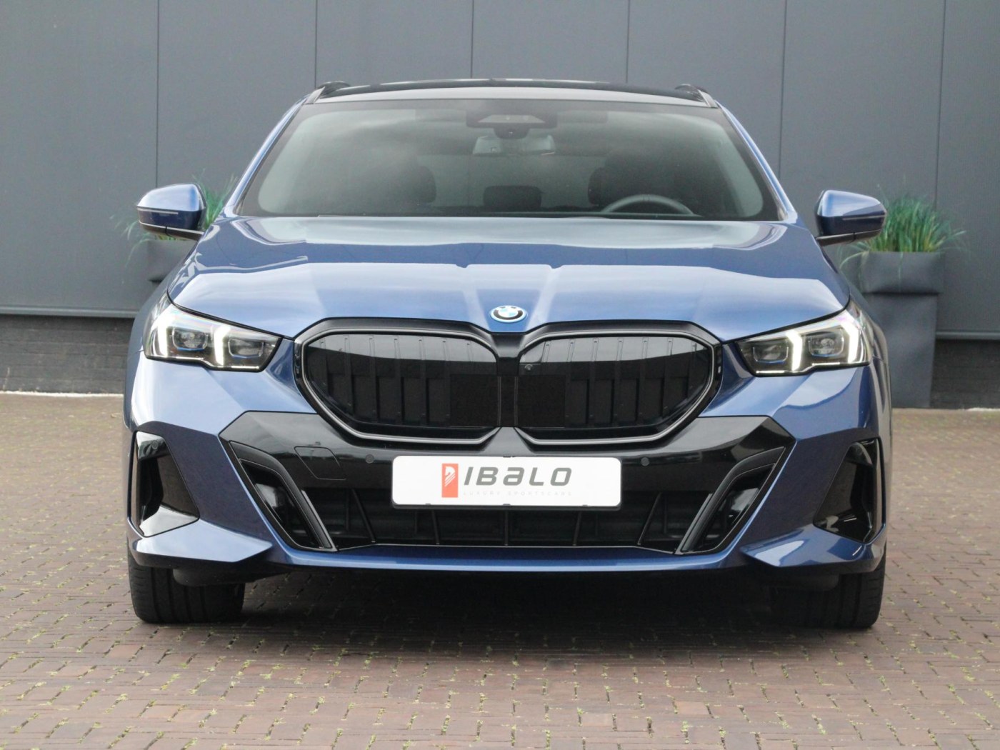 BMW 5-serie Touring 550e xDrive — foto 7 van 53