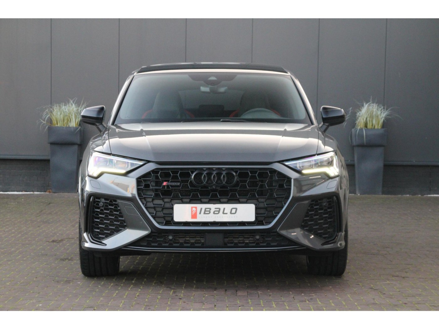 Audi Q3 Sportback TFSI RS | RS Stoelen | B&O | Sportuitlaat — foto 8 van 25