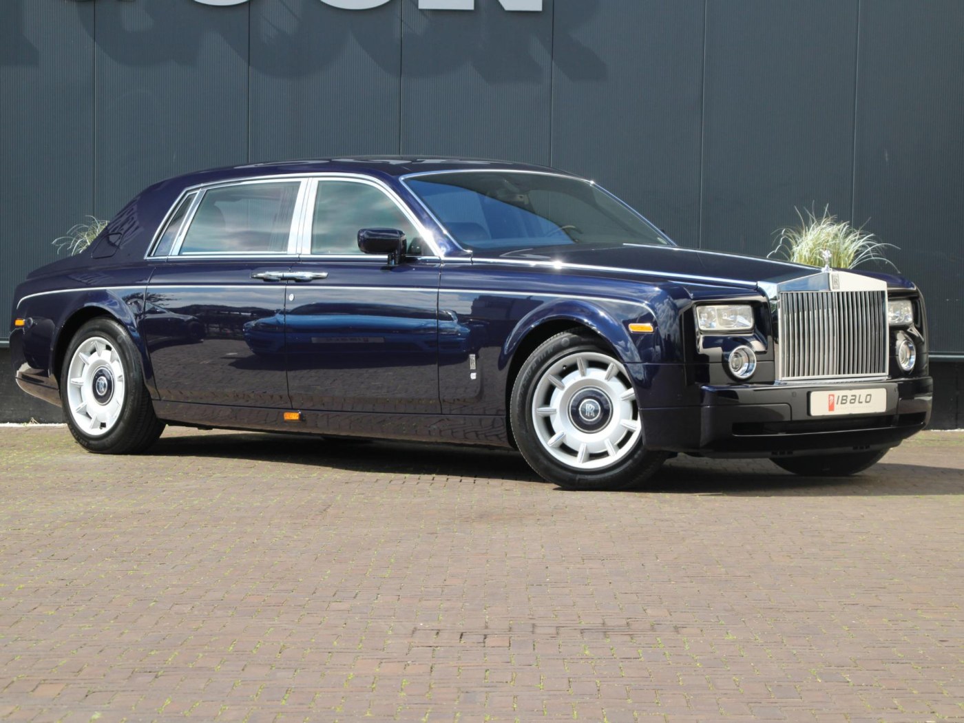 Rolls-Royce Phantom VII 6.75 EWB — foto 33 van 102