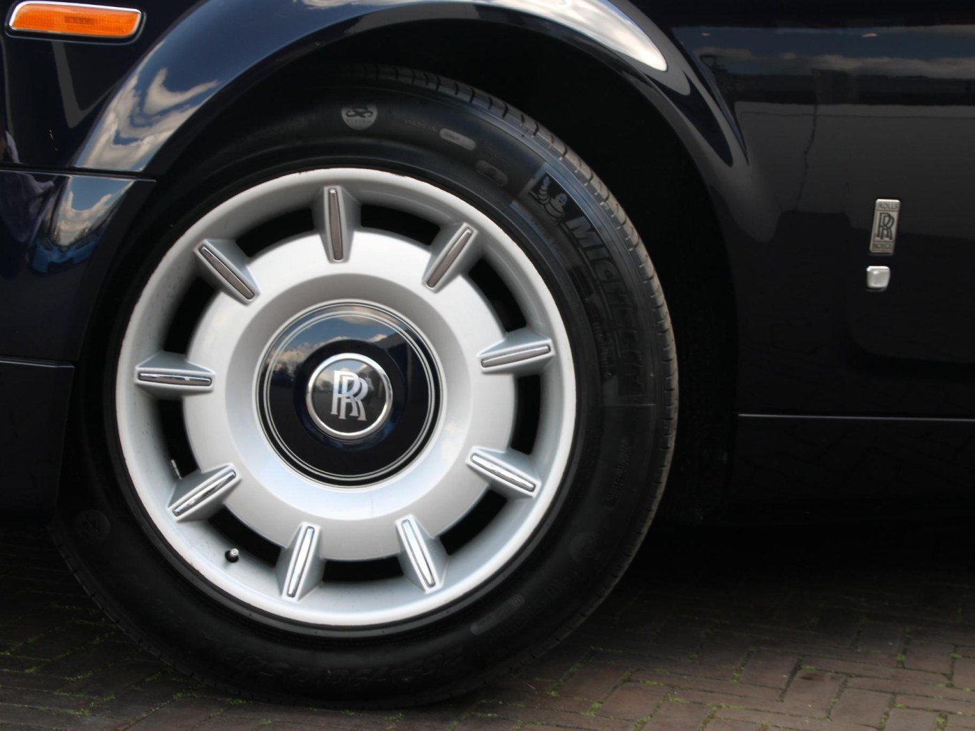 Rolls-Royce Phantom VII 6.75 EWB — foto 25 van 102