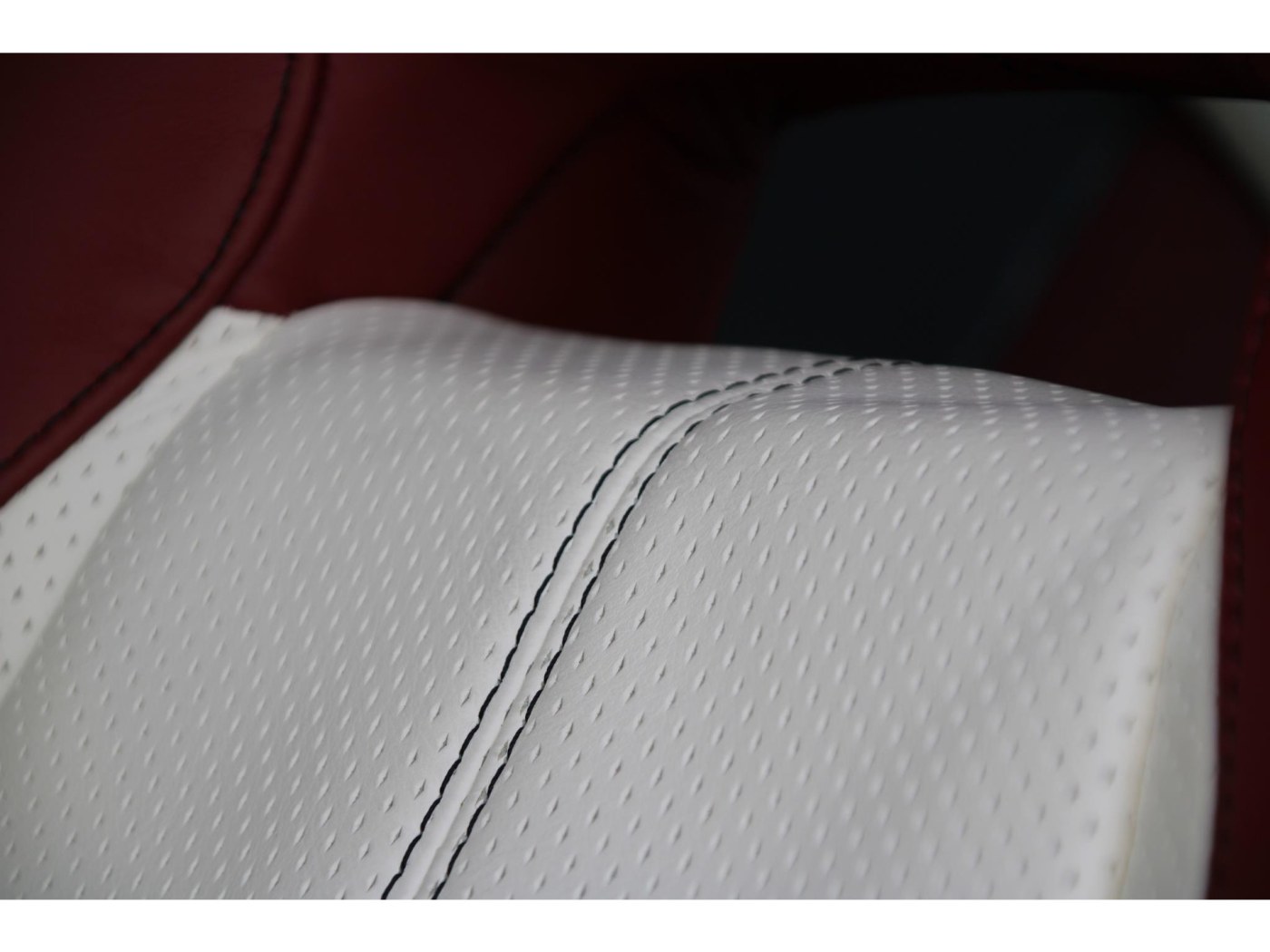Aston Martin DB9 V12 Touchtronic — foto 34 van 39