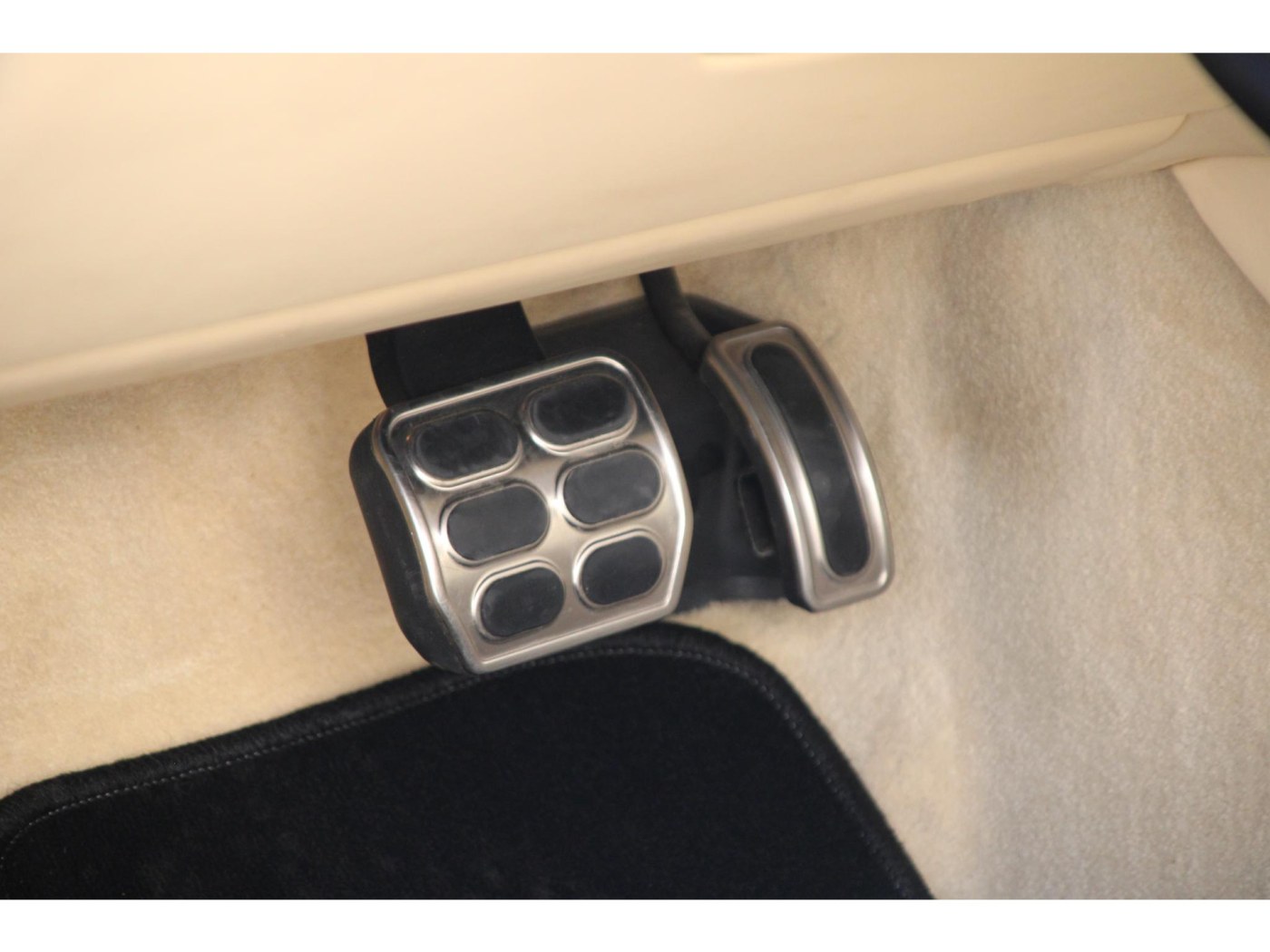 Bentley Continental GTC W12 560pk | Youngtimer | BTW | Nieuwe kap | Carplay — foto 17 van 57