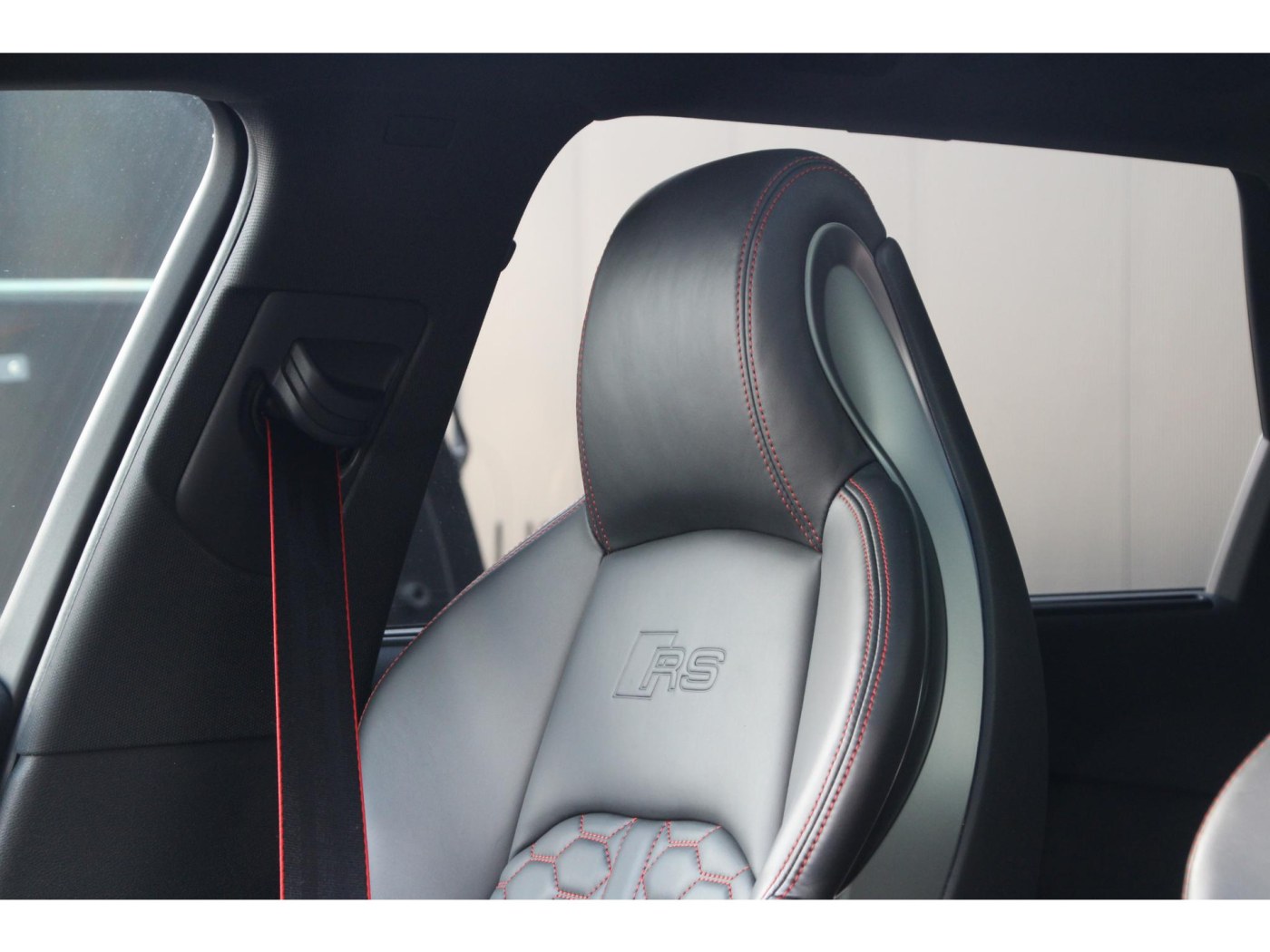 Audi RS4 Avant 2.9 TFSI quattro — foto 28 van 67