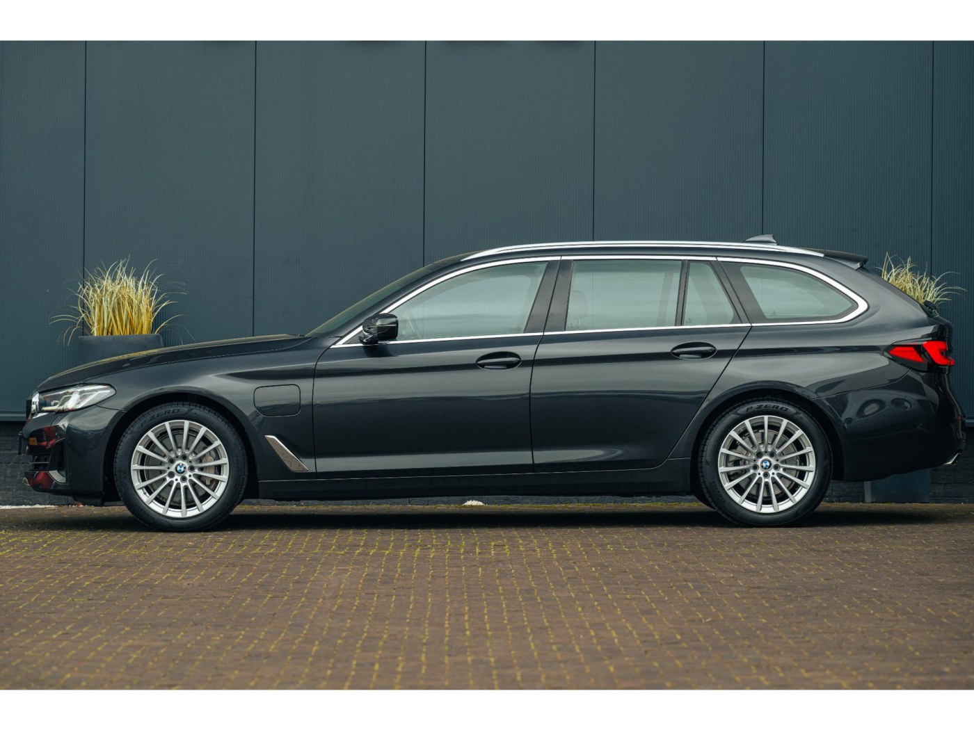BMW 5-serie Touring 530e High Executive — foto 12 van 54