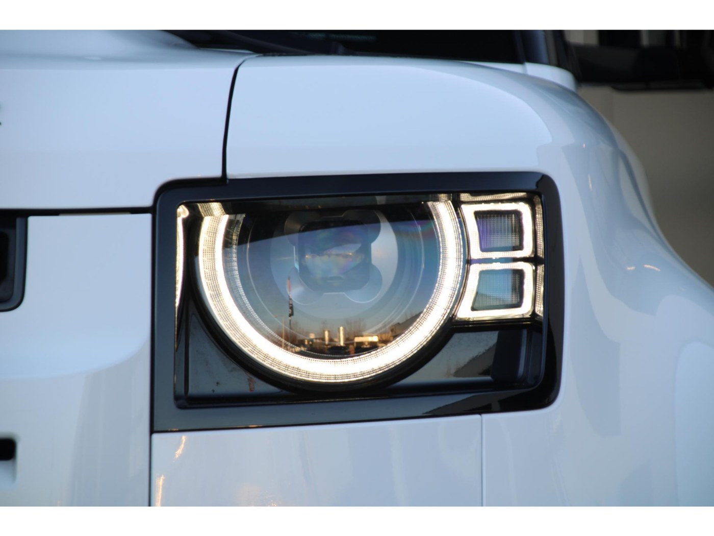 Land Rover Defender 110 D250 MHEV SE | Grijs kenteken | Geen BPM | — foto 19 van 53