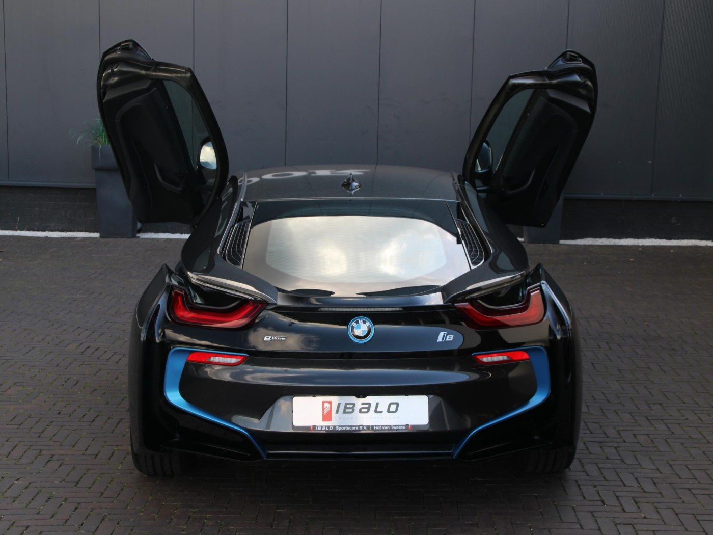 BMW i8 Pure Impulse — foto 20 van 56