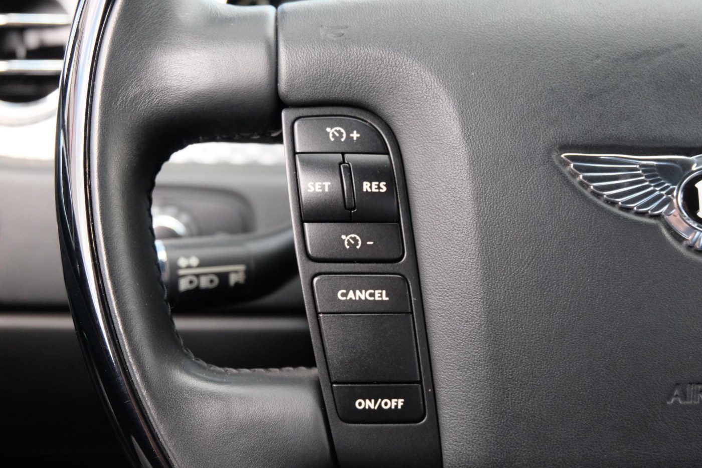 Bentley Continental Flying Spur W12 560pk — foto 29 van 44