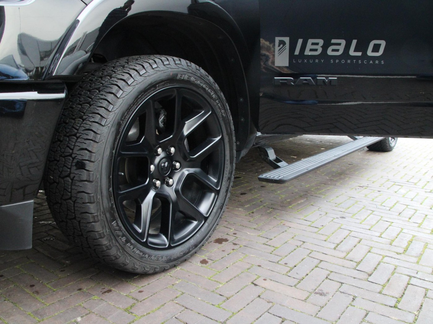 Dodge Ram 1500 5.7 V8 4x4 Crew Cab Laramie G/T — foto 14 van 56