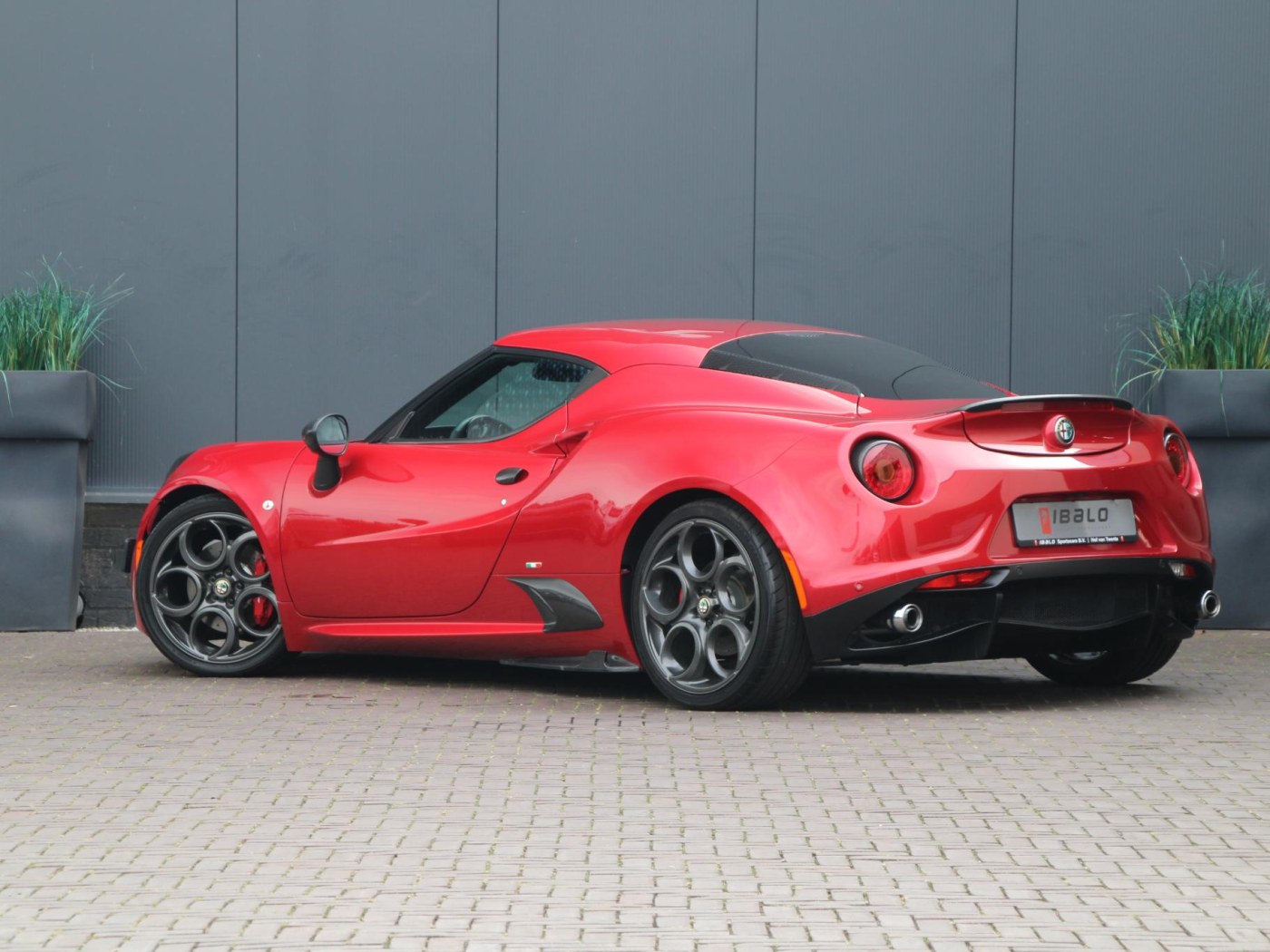 Alfa Romeo 4C TCT Launch Edition — foto 3 van 50