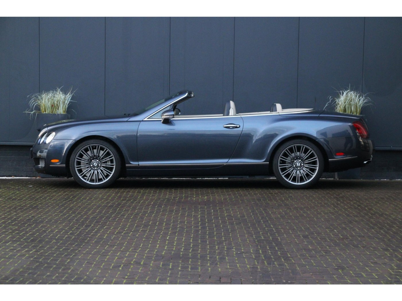 Bentley Continental GTC 6.0 W12 | 20" Speed | Diamond Stitching | — foto 16 van 43