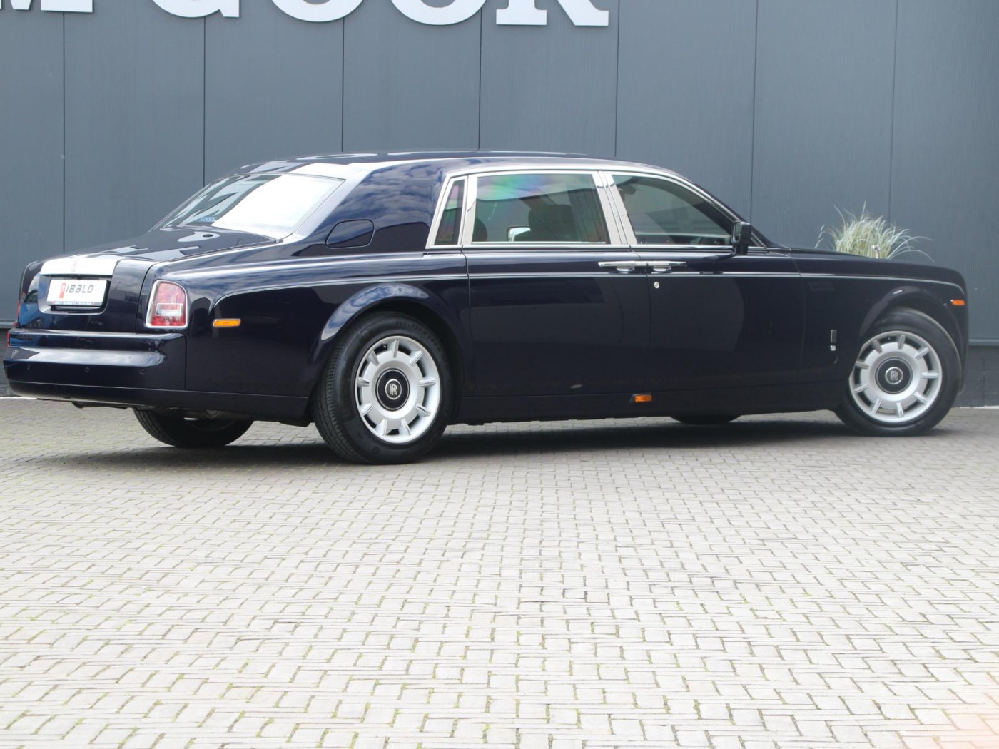 Rolls-Royce Phantom VII 6.75 EWB — foto 97 van 102