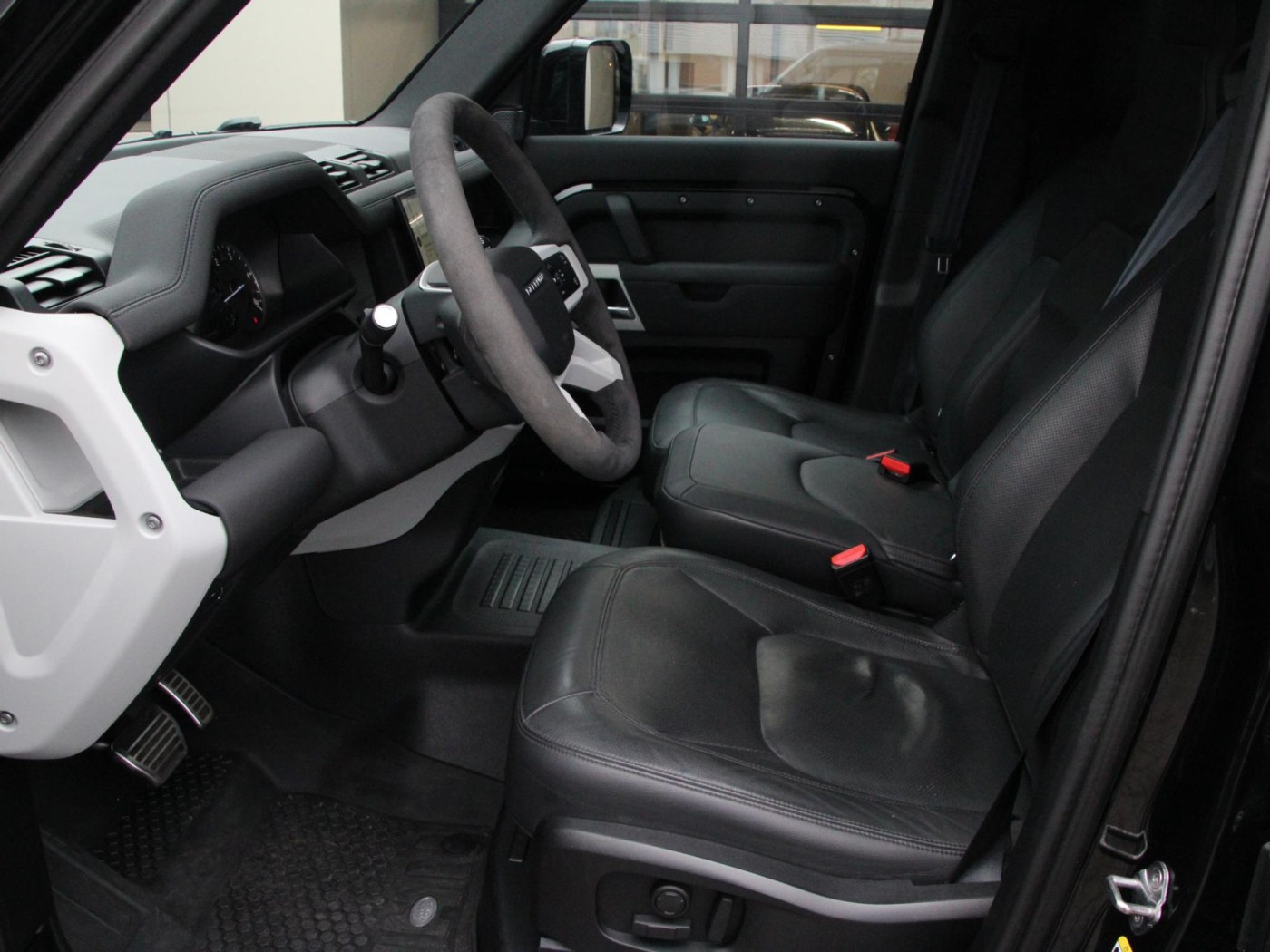 Land Rover Defender 3.0 D250 110 MHEV X-Dynamic HSE — foto 38 van 38