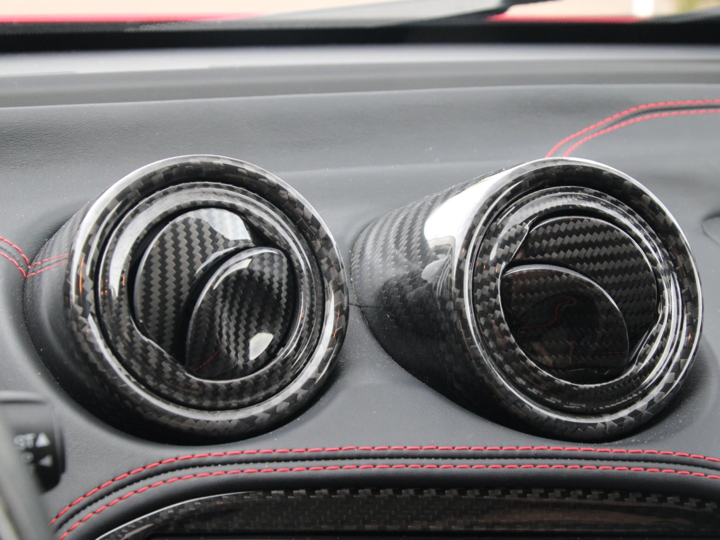 Alfa Romeo 4C TCT Launch Edition — foto 36 van 50