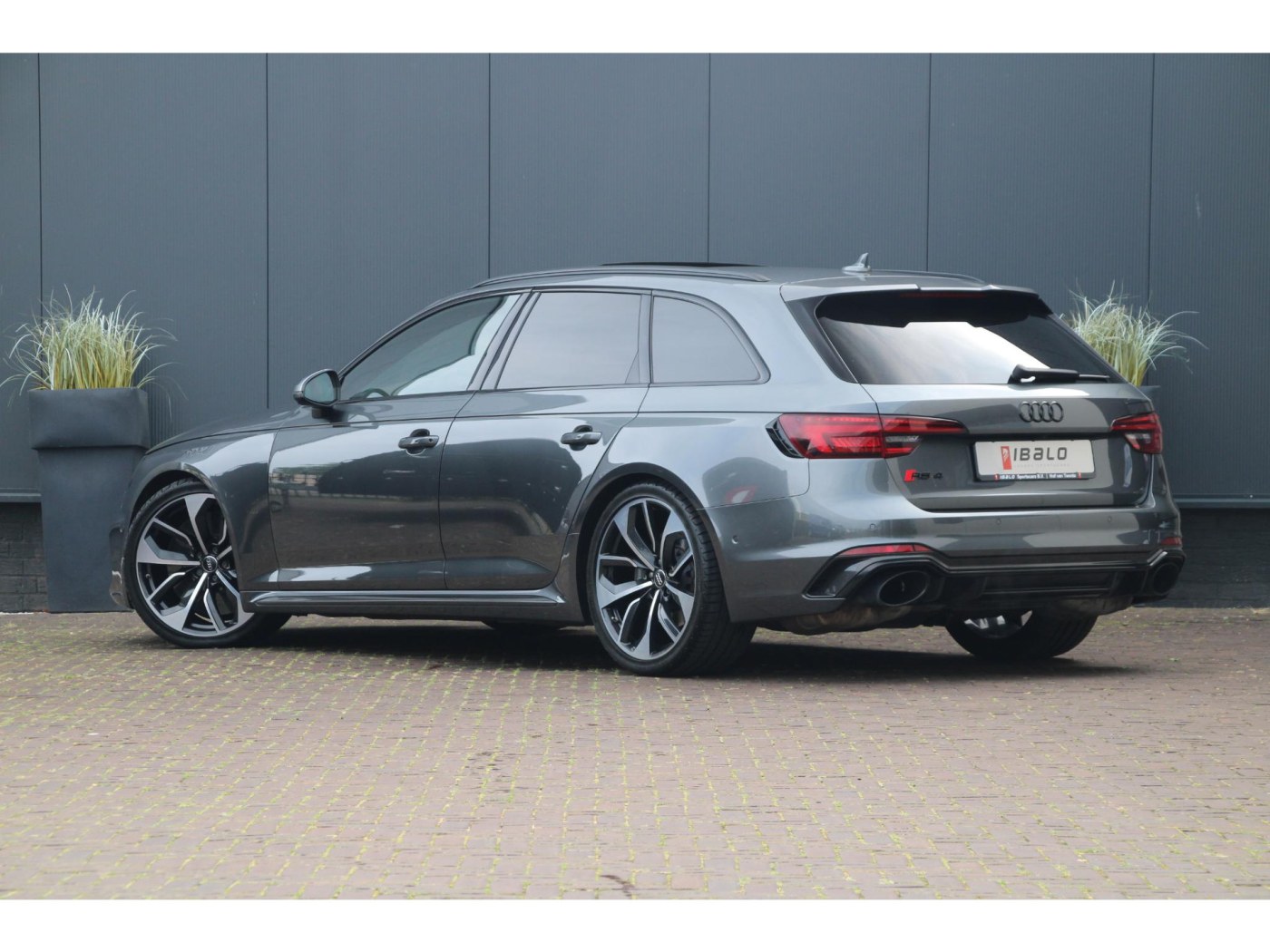 Audi RS4 Avant 2.9 TFSI quattro — foto 16 van 67
