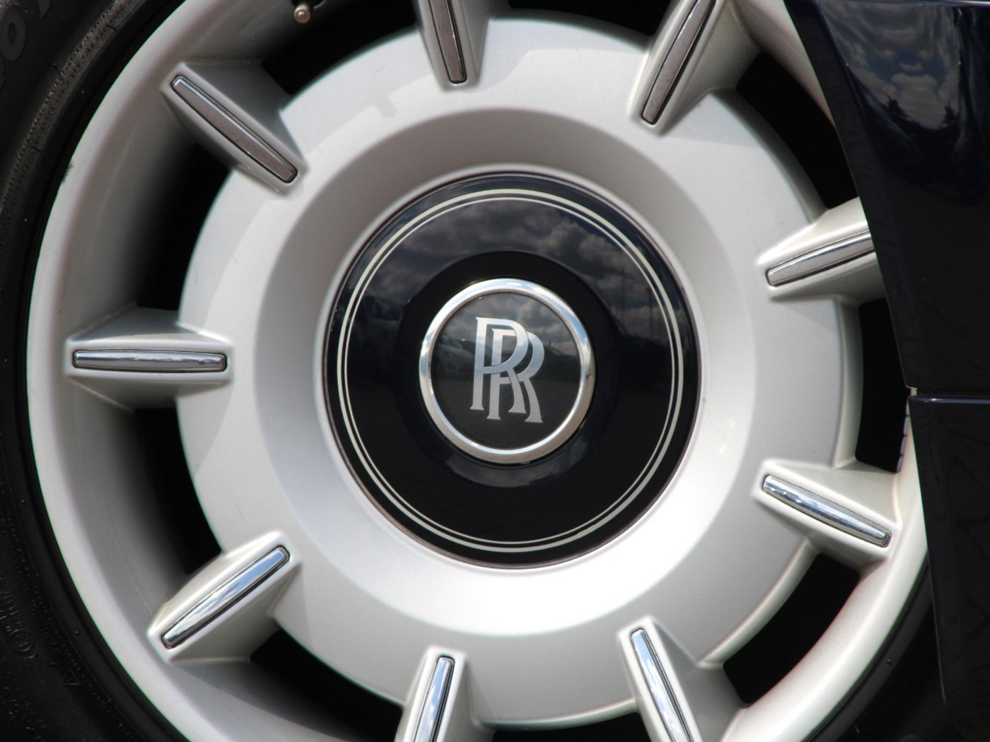 Rolls-Royce Phantom VII 6.75 EWB — foto 60 van 102