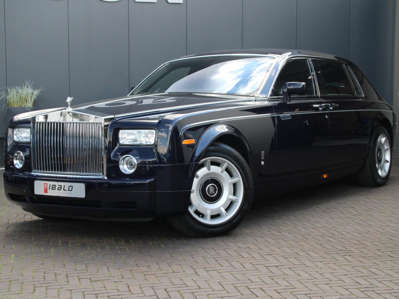 Rolls-Royce Phantom VII 6.75 EWB — foto 34 van 102