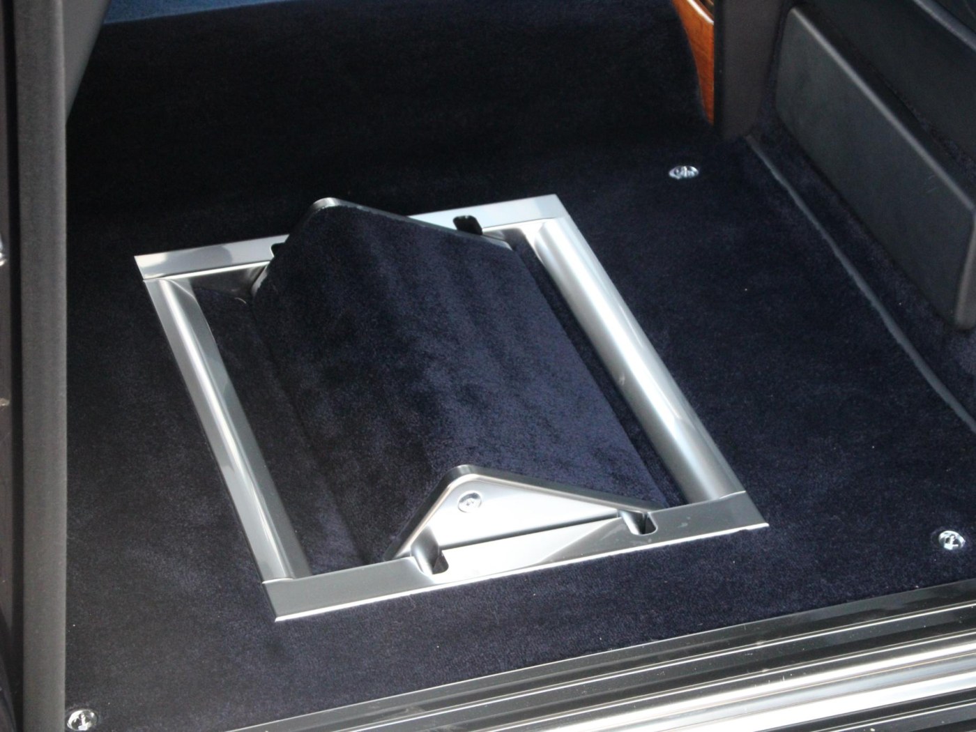 Rolls-Royce Phantom VII 6.75 EWB — foto 43 van 102