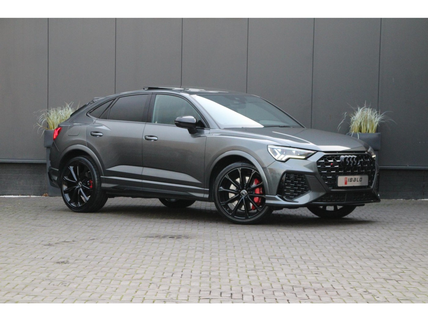 Audi Q3 Sportback TFSI RS | RS Stoelen | B&O | Sportuitlaat — foto 7 van 25