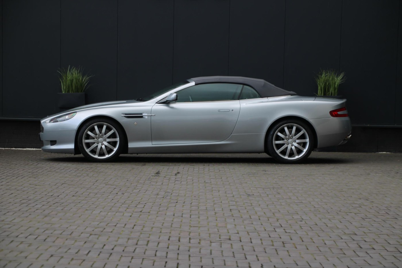 Aston Martin DB9 Volante 5.9 V12 Touchtronic — foto 22 van 33