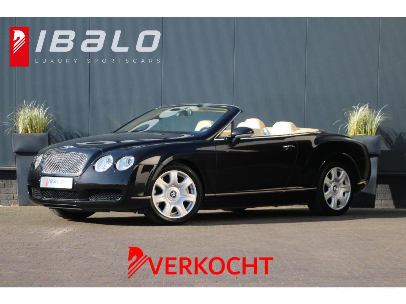 Bentley Continental GTC W12 560pk | Youngtimer | BTW | Nieuwe kap | Carplay — foto 1 van 57