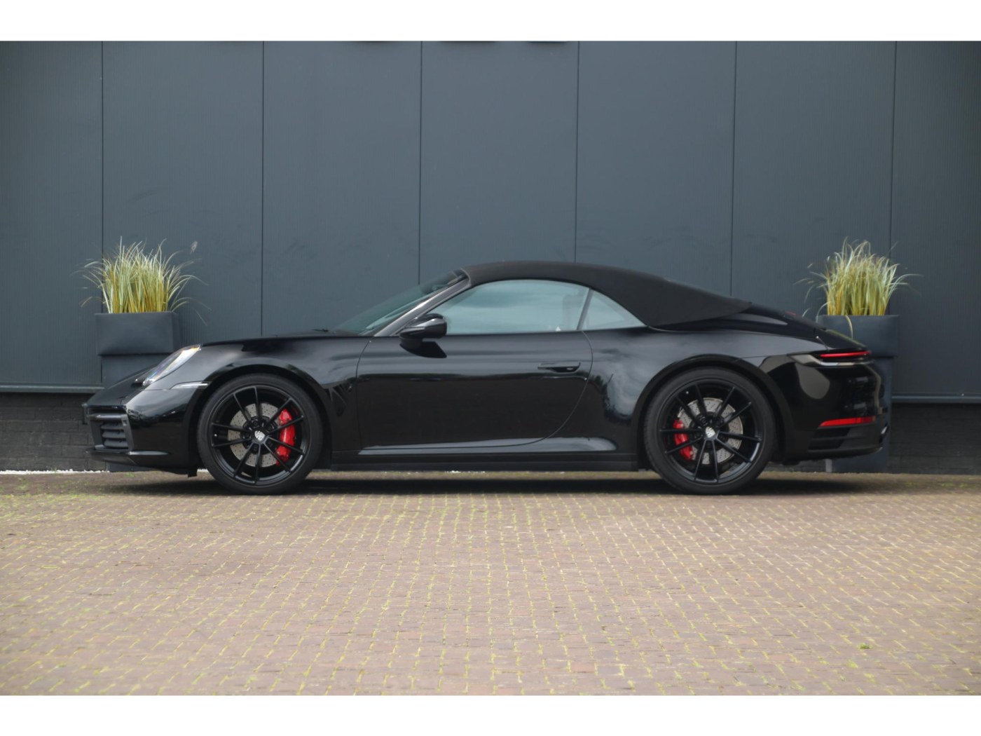 Porsche 911 Carrera S Cabrio (992) 450pk — foto 8 van 88