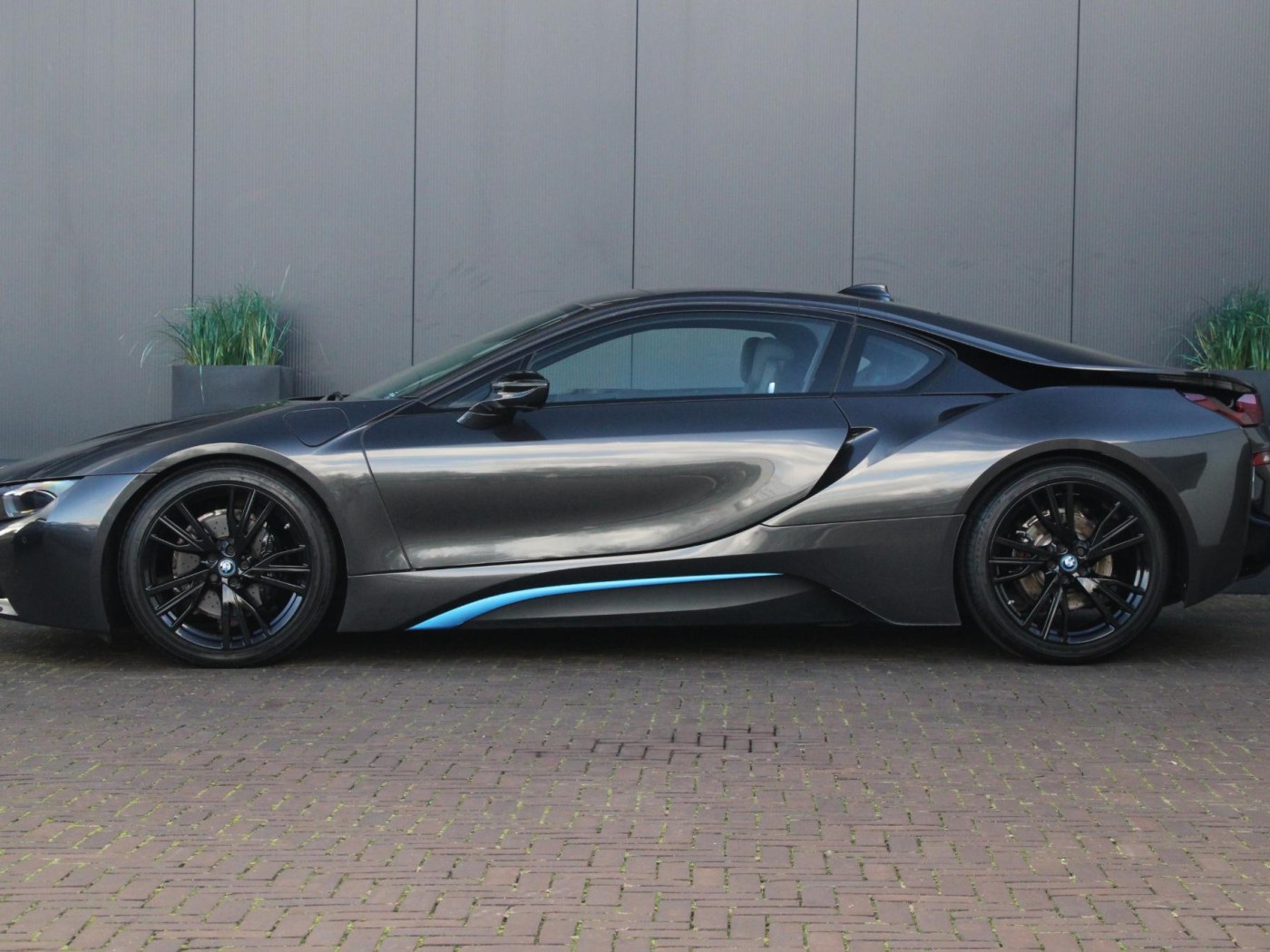 BMW i8 Pure Impulse — foto 14 van 56