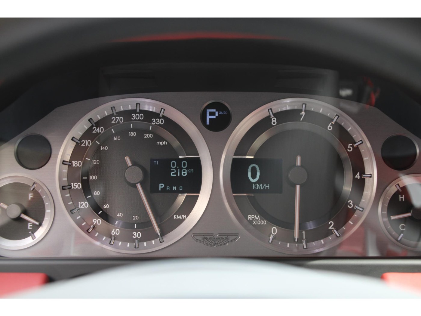 Aston Martin DB9 V12 Touchtronic — foto 5 van 39