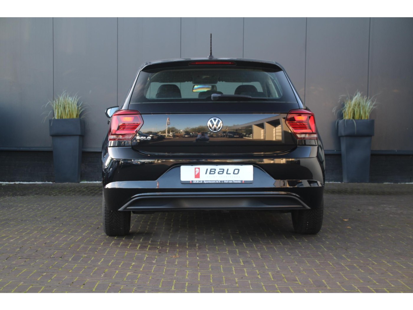 Volkswagen Polo 1.0 TSI Comfortline | Adaptive Cruise | Apple Carplay | Deep Black | — foto 11 van 27
